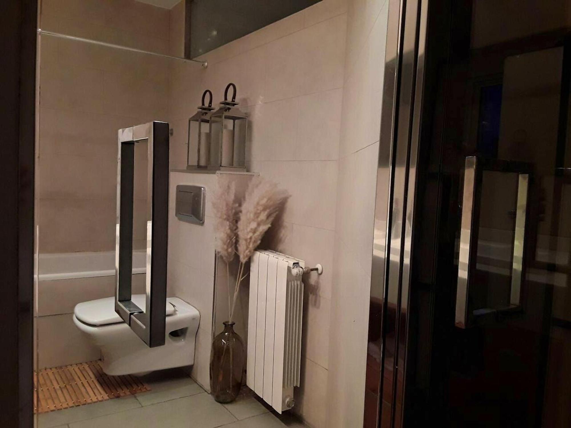 Comfortable Apartment In Zaragoza 67 M² Near The Centre Buitenkant foto